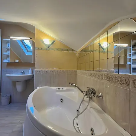 Apartment La Mansarda Di Marta *